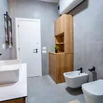 2br At Cafe Flora - Skanderbeg Square Area