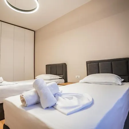 Apartmán 2br At Cafe Flora - Skanderbeg Square Area