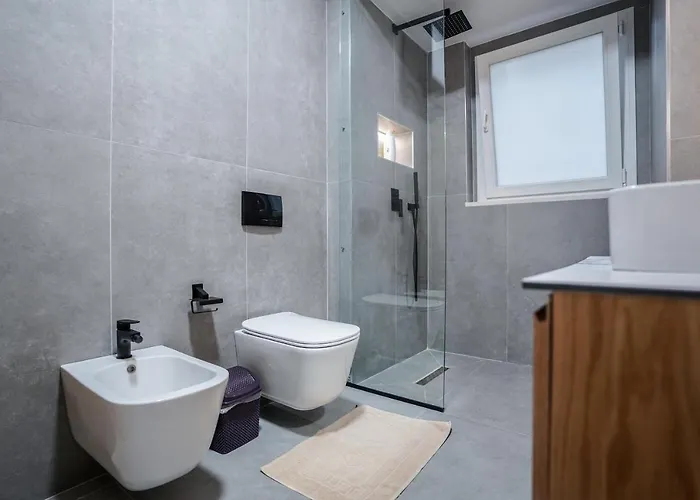 Appartement 2br At Café Flora - Skanderbeg Square Area Tirana